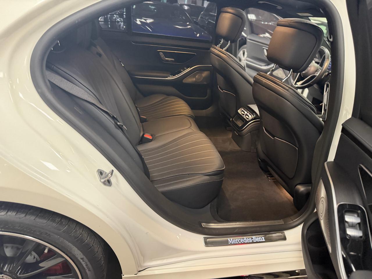 Mercedes-Benz S-Class S500 4MATIC 2023