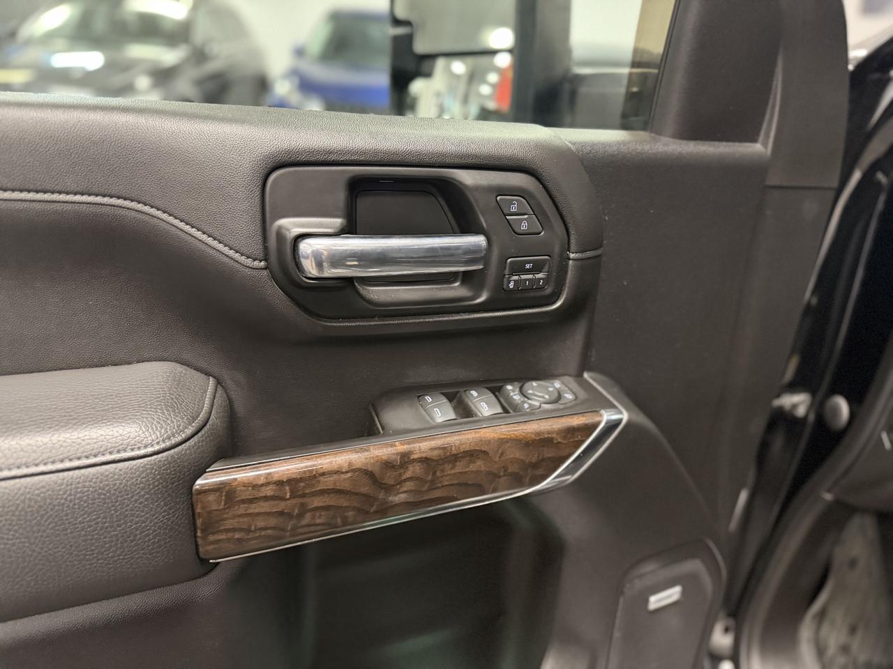 GMC Sierra 3500HD Denali Crew Cab 4WD 2020