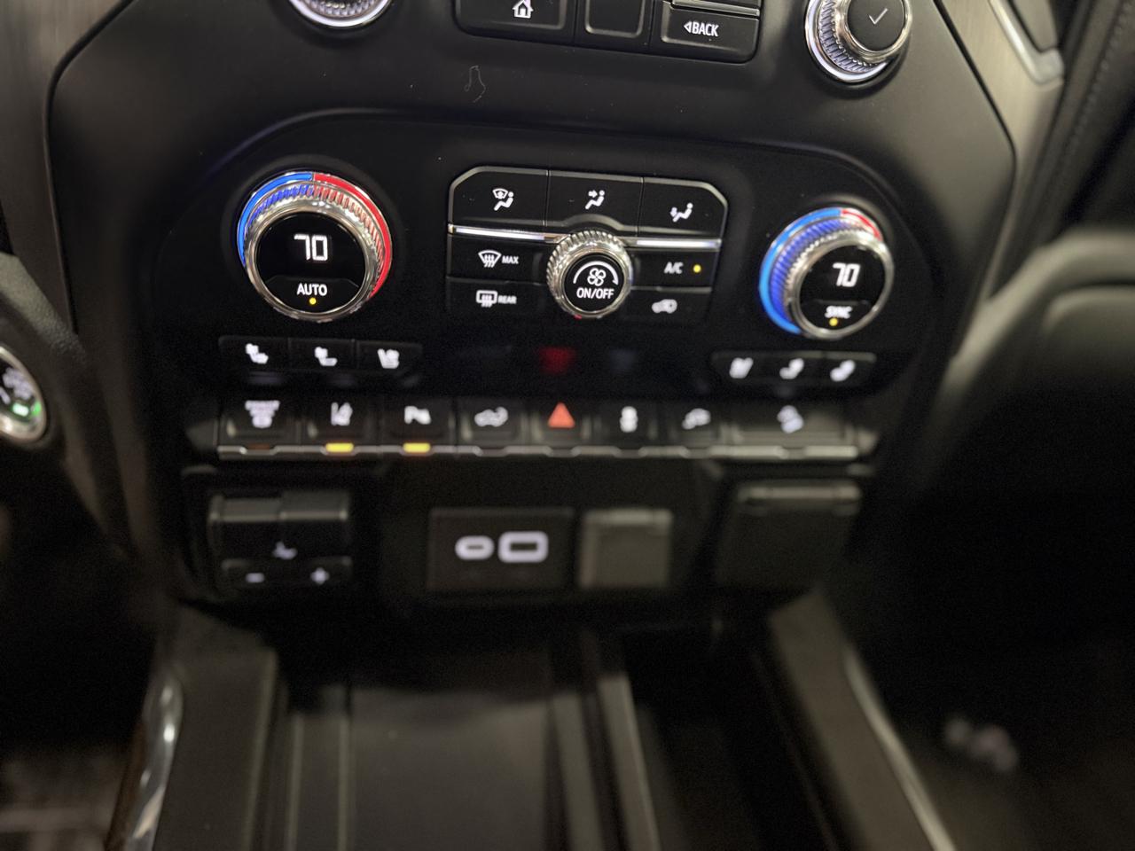 GMC Sierra 3500HD Denali Crew Cab 4WD 2020