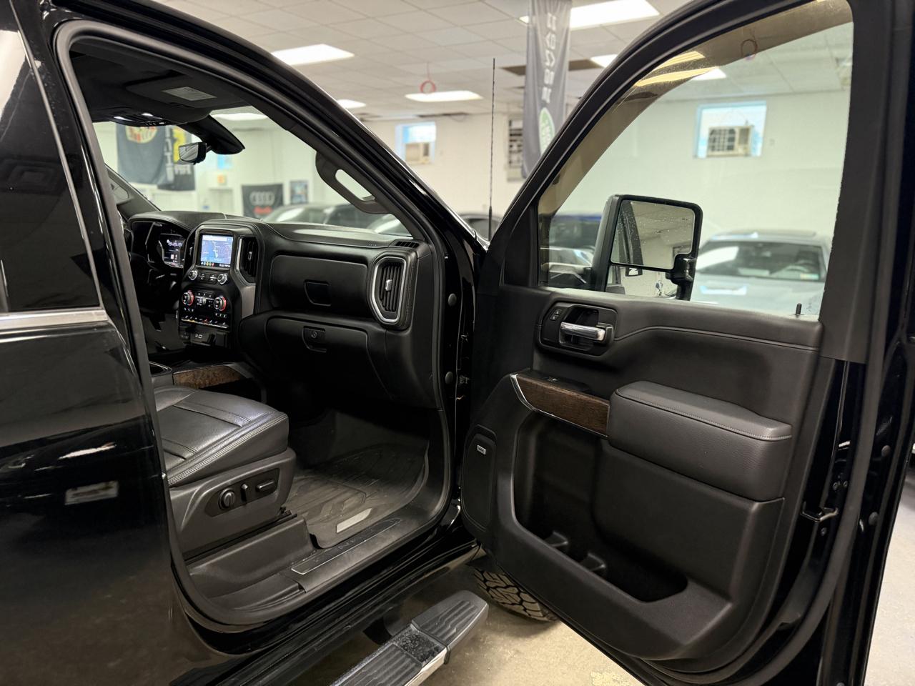 GMC Sierra 3500HD Denali Crew Cab 4WD 2020