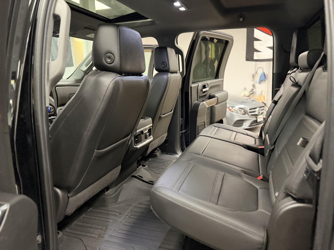 GMC Sierra 3500HD Denali Crew Cab 4WD 2020