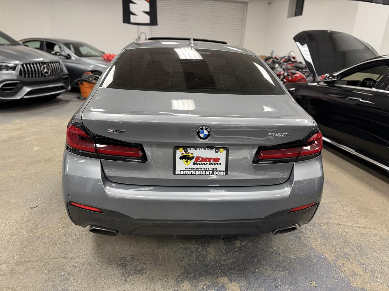 BMW 5-Series 540i xDrive 2023
