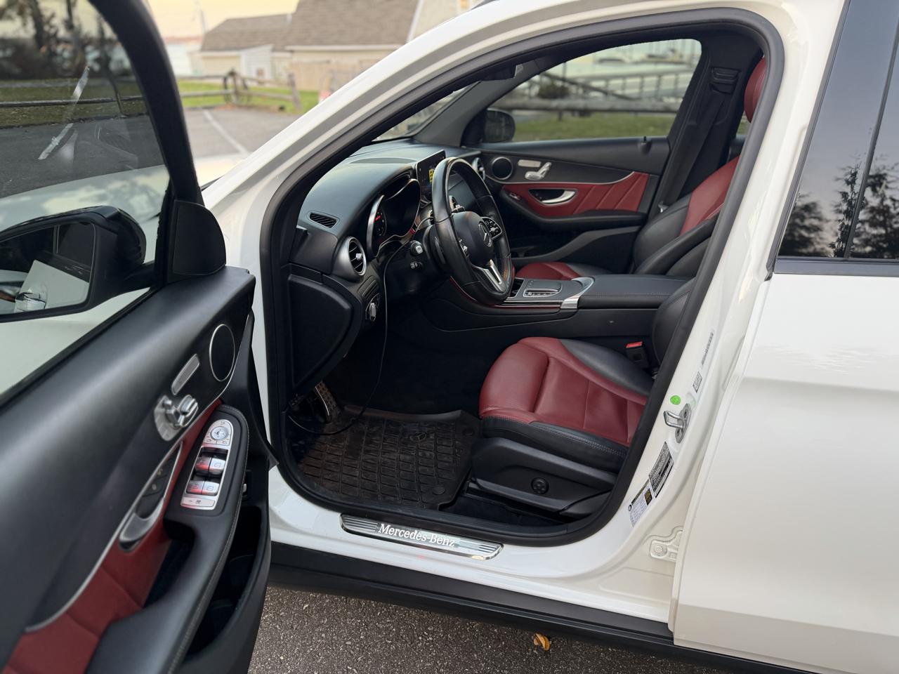 Mercedes-Benz GLC-Class GLC300 4MATIC 2021