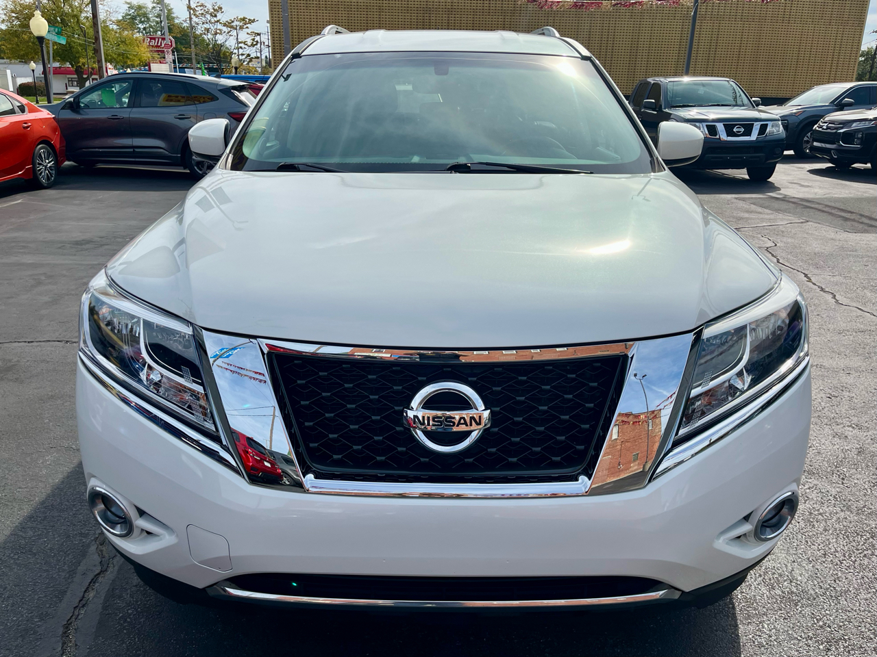 Nissan Pathfinder 4WD 4dr SL 2014 Nissan Pathfinder 4WD 4dr SL 2014