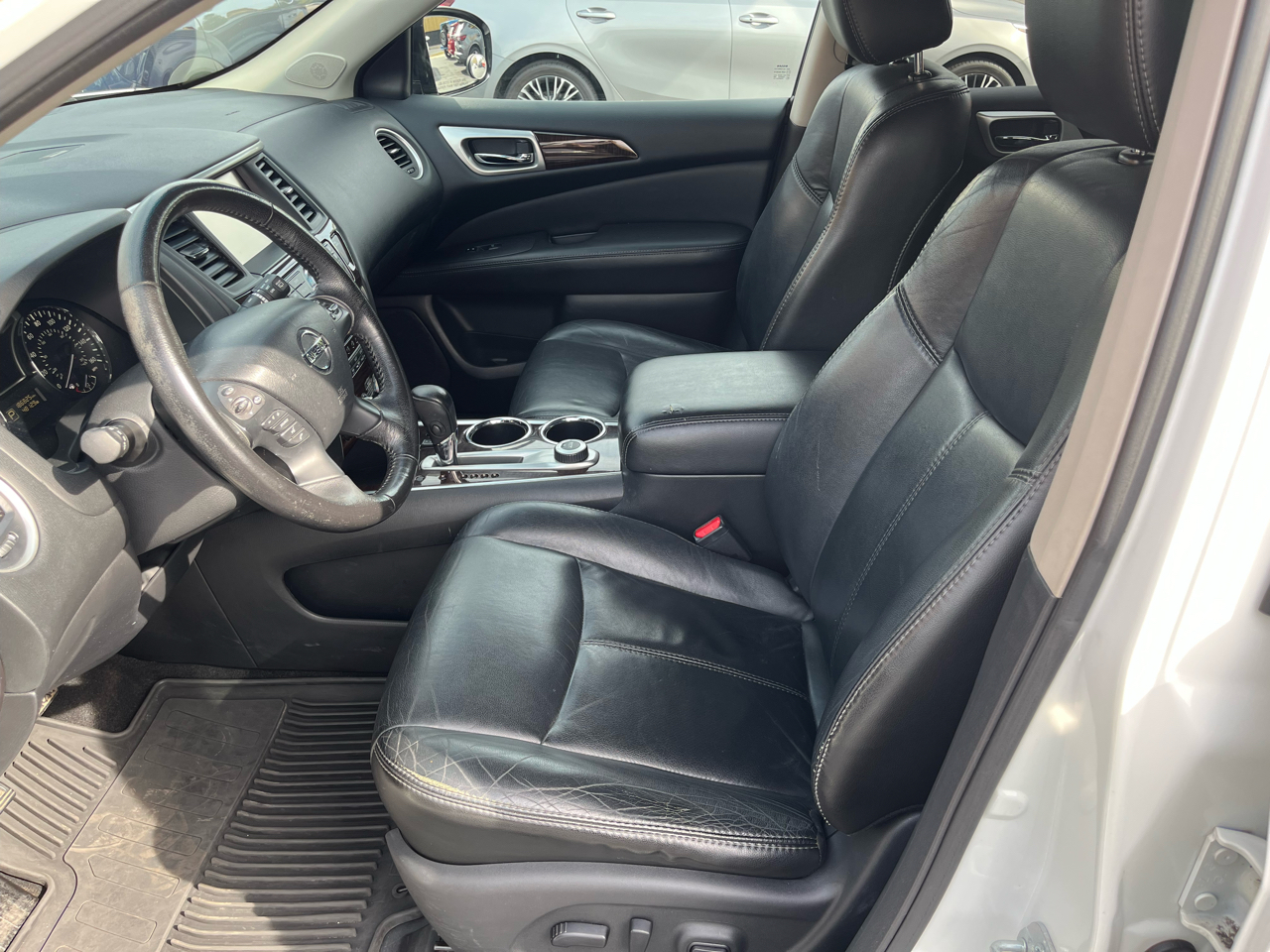 Nissan Pathfinder 4WD 4dr SL 2014 Nissan Pathfinder 4WD 4dr SL 2014