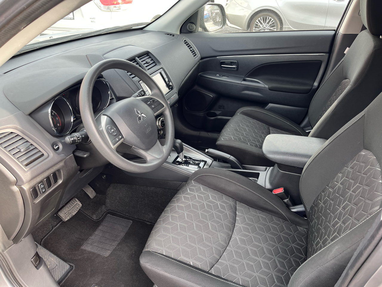 Mitsubishi Outlander Sport ES 2.0 AWC 2024