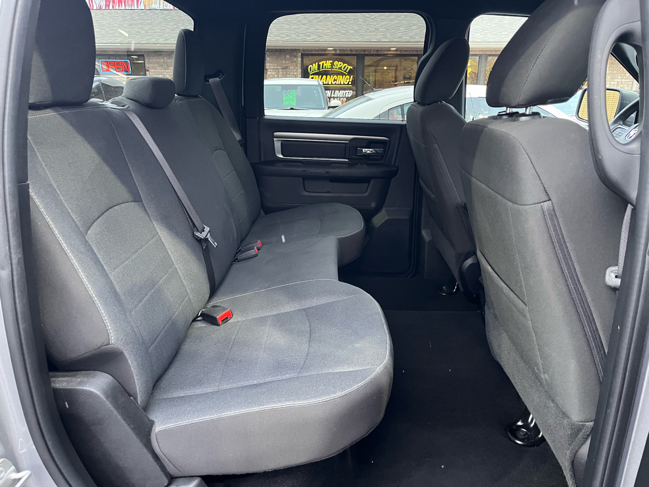 RAM 1500 Classic Warlock 4x4 Crew Cab 5'7" Box 2024