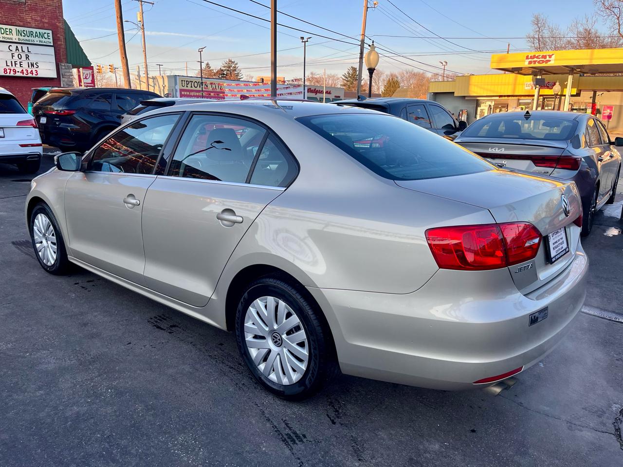 Volkswagen Jetta Sedan 4dr Auto SE PZEV 2013