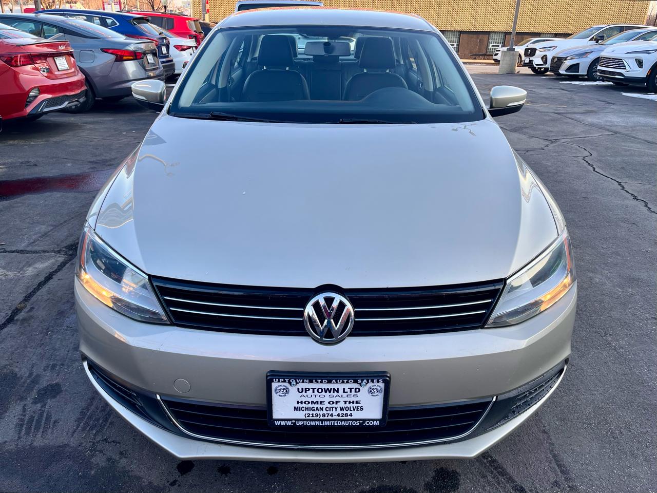 Volkswagen Jetta Sedan 4dr Auto SE PZEV 2013