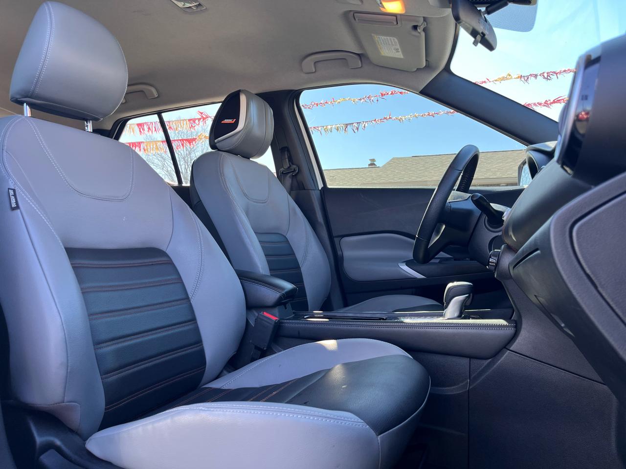 Nissan Kicks SR FWD 2023