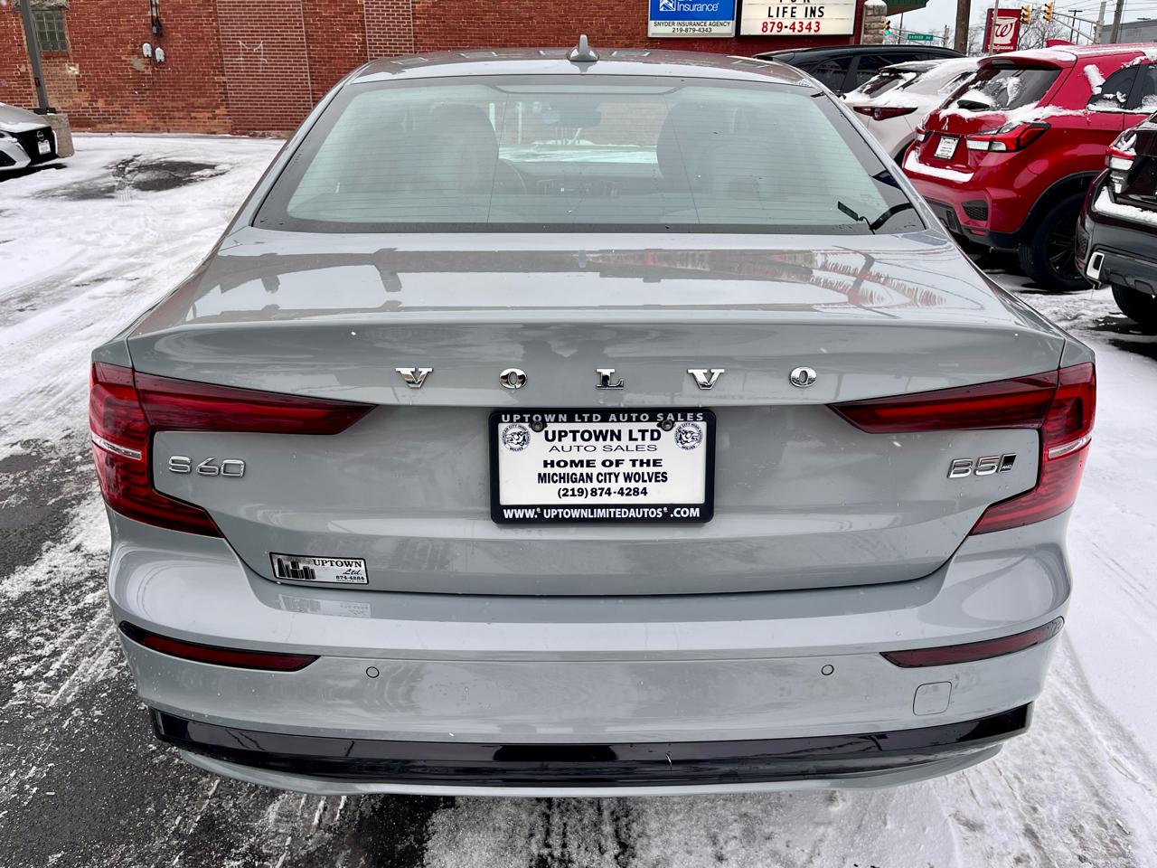 Volvo S60 B5 AWD Core Dark Theme 2024