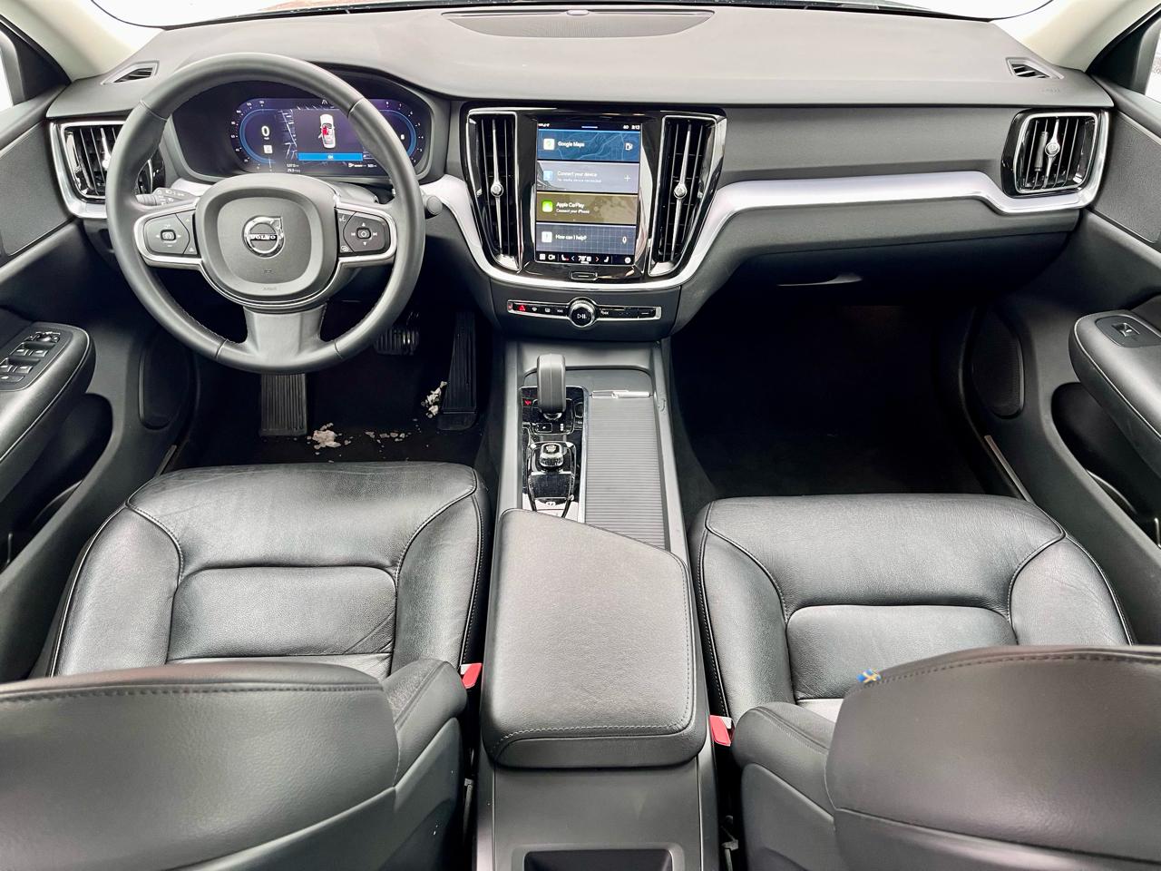 Volvo S60 B5 AWD Core Dark Theme 2024