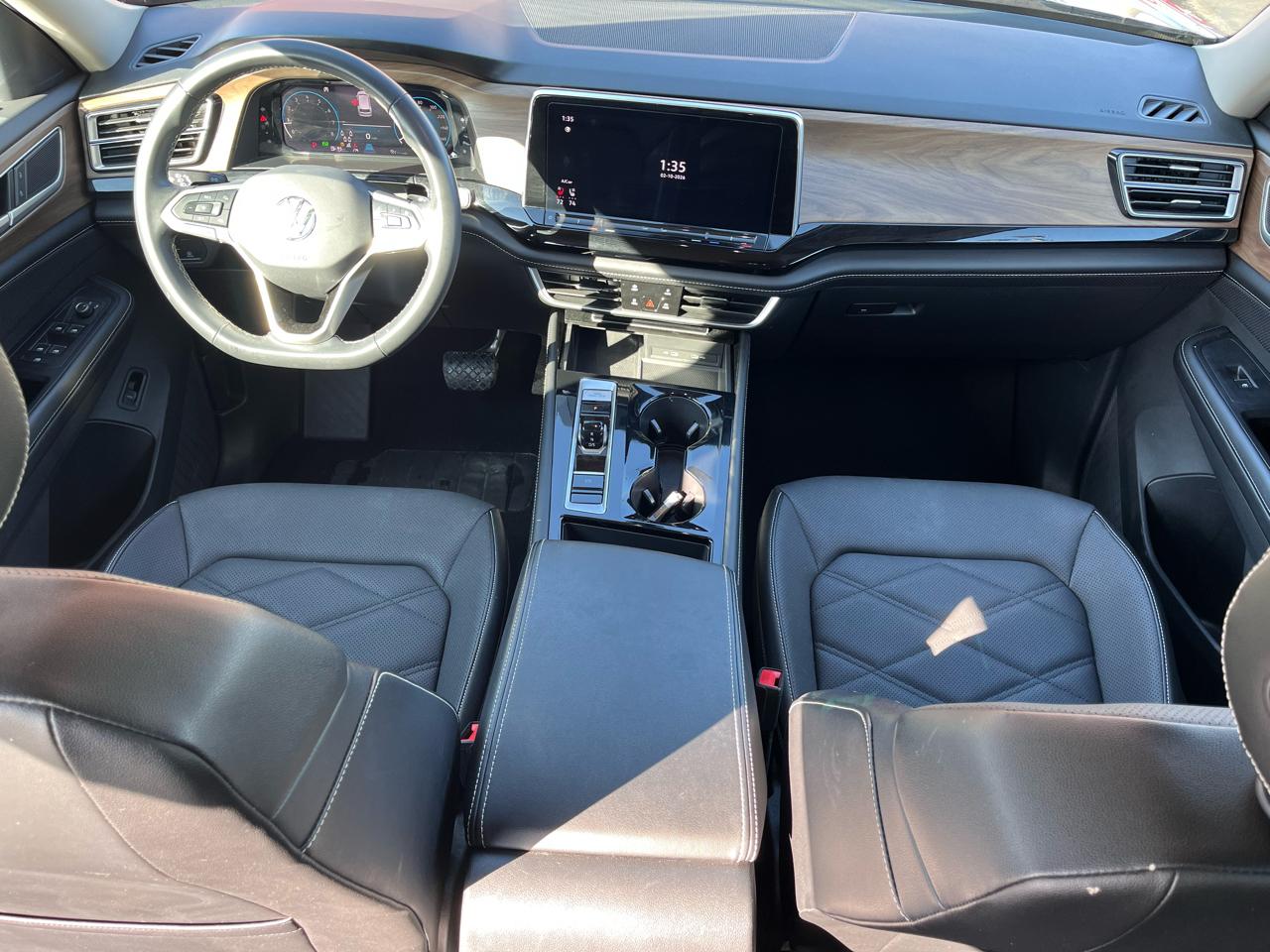 Volkswagen Atlas 2.0T SE w/Technology 4MOTION 2024