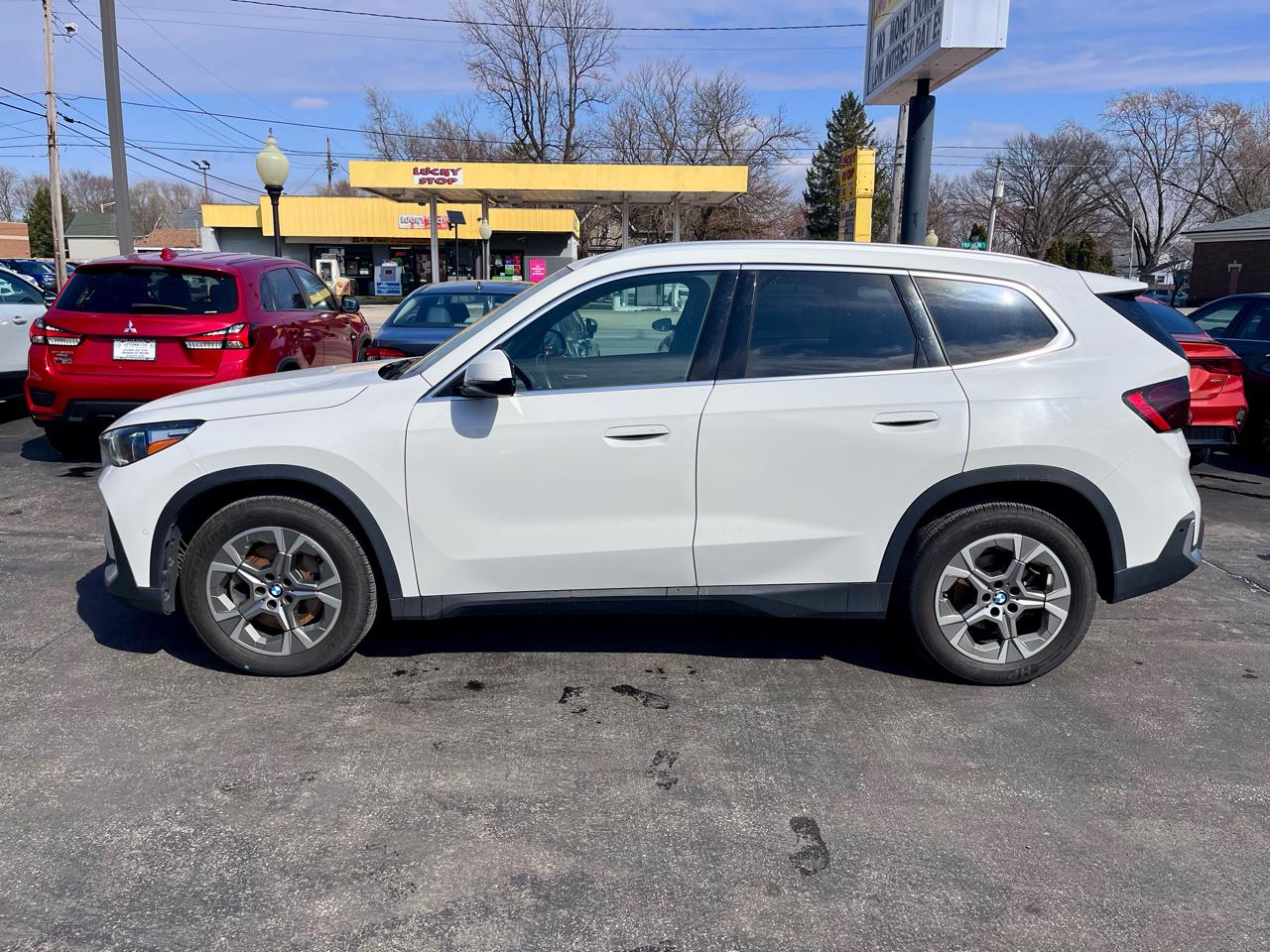BMW X1 xDrive28i Sports Activity Vehicle 2023