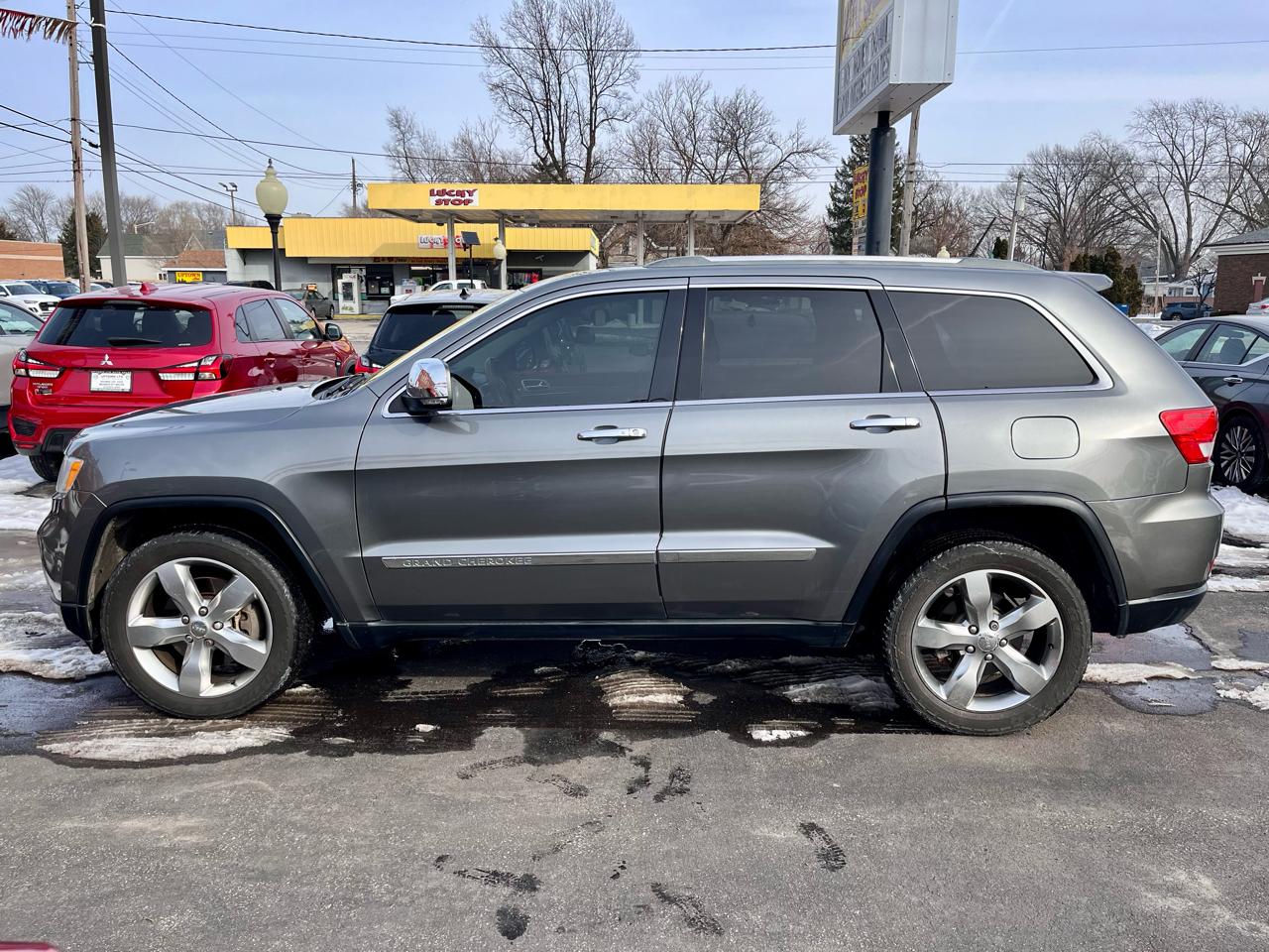 Jeep Grand Cherokee 4WD 4dr Overland 2011