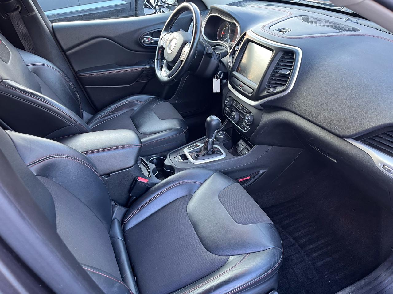 Jeep Cherokee 4WD 4dr Trailhawk 2015