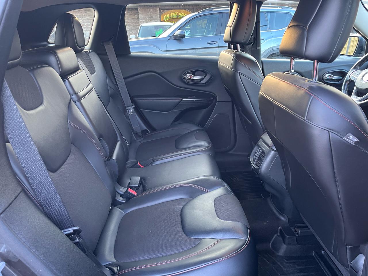 Jeep Cherokee 4WD 4dr Trailhawk 2015