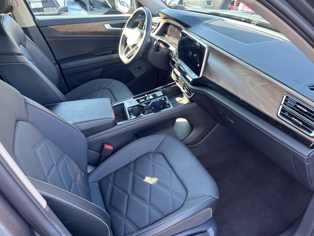 Volkswagen Atlas 2.0T SE w/Technology 4MOTION 2024