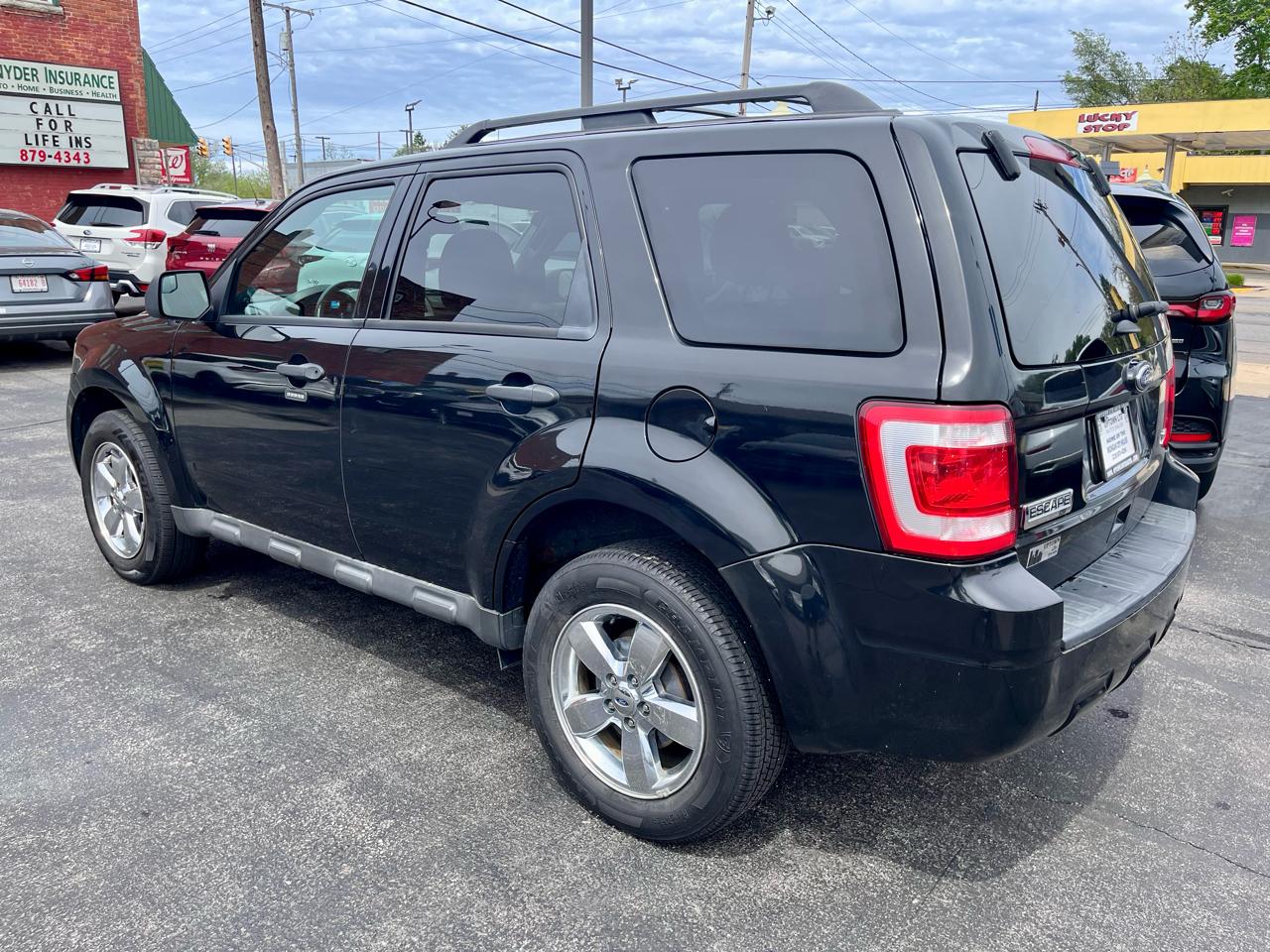 Ford Escape 4WD 4dr XLT 2011