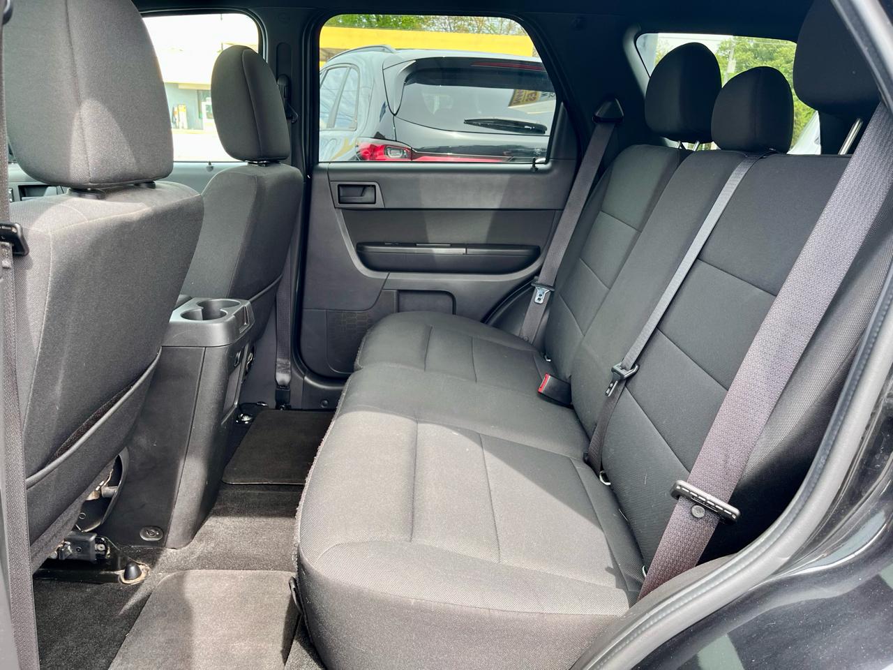 Ford Escape 4WD 4dr XLT 2011