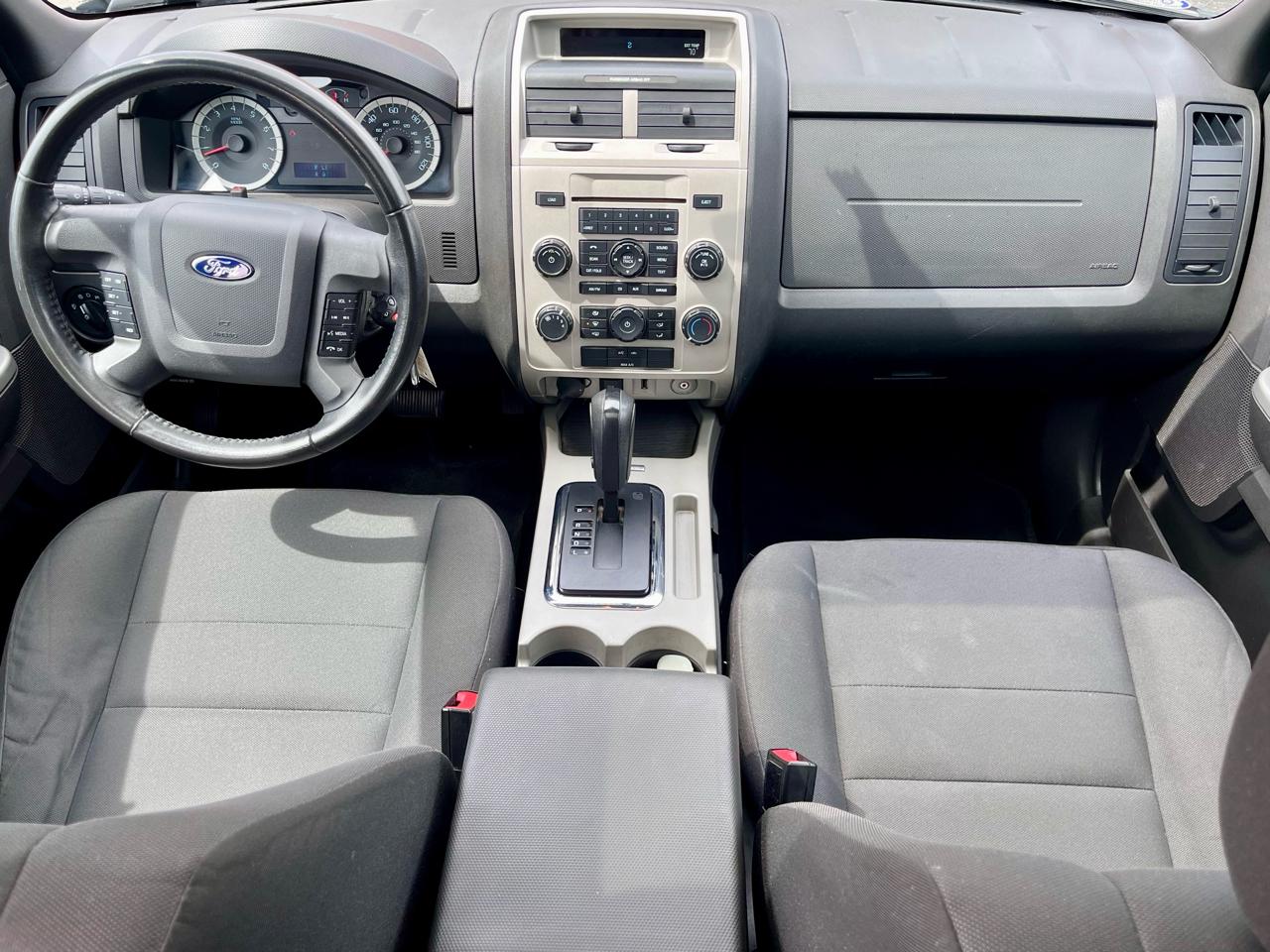 Ford Escape 4WD 4dr XLT 2011