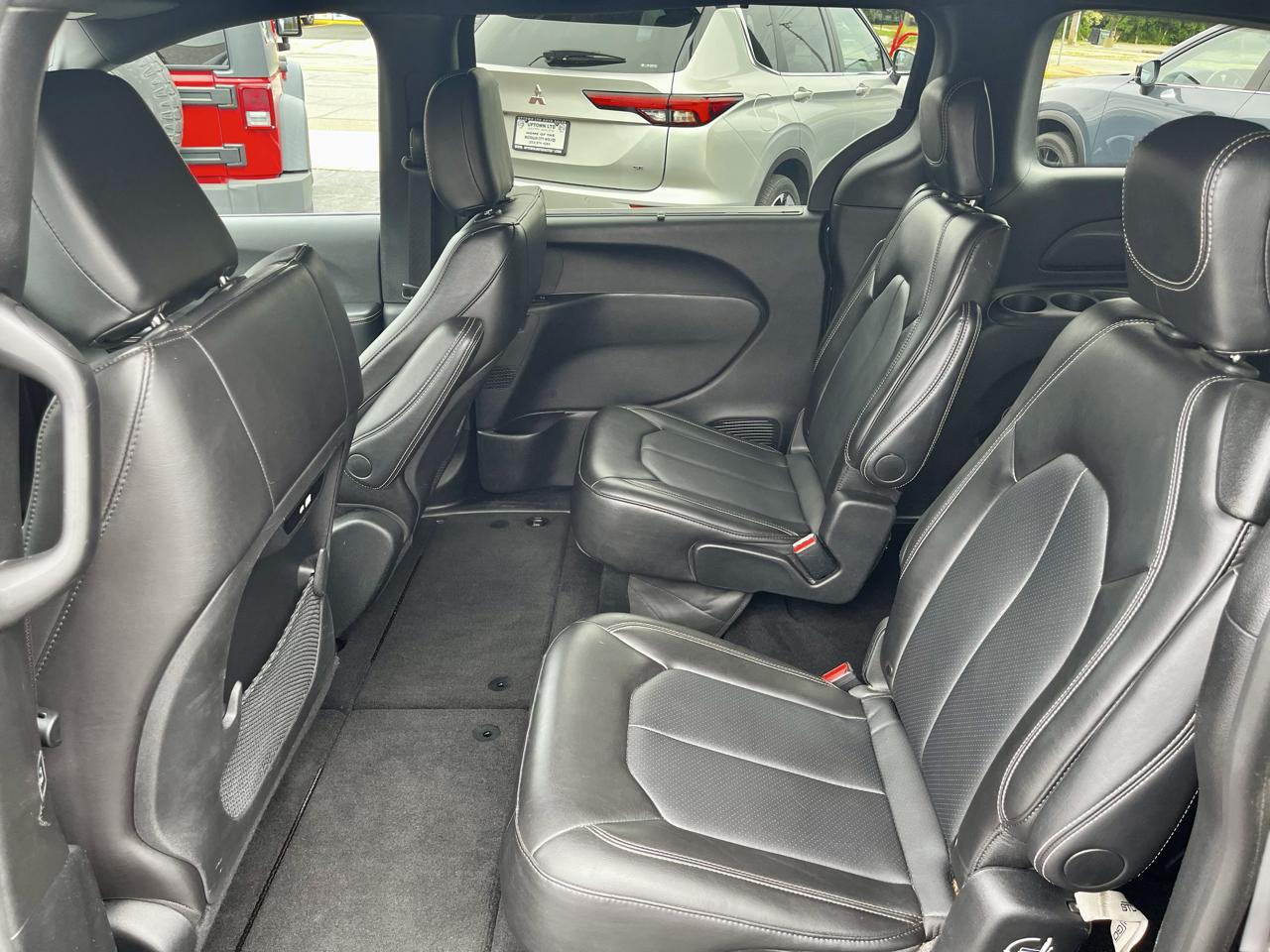 Chrysler Pacifica Select FWD 2025