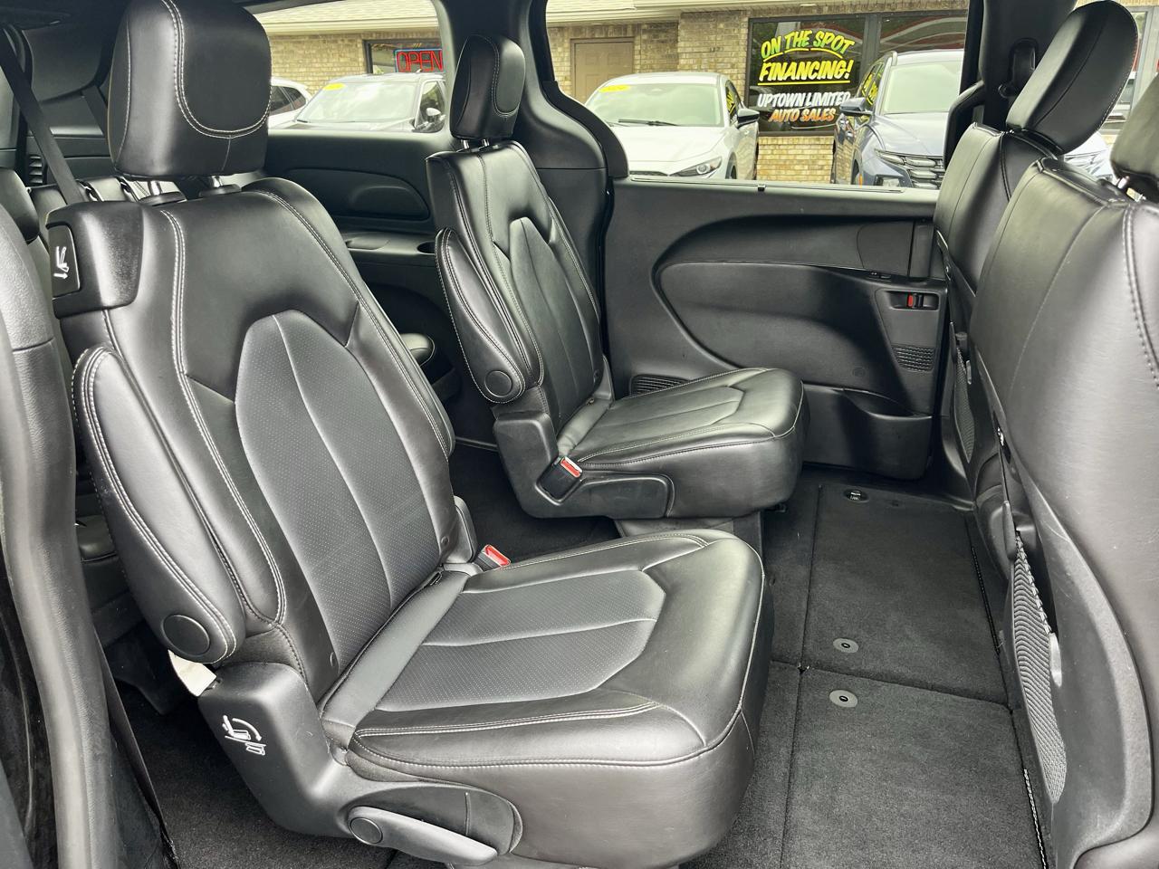 Chrysler Pacifica Select FWD 2025