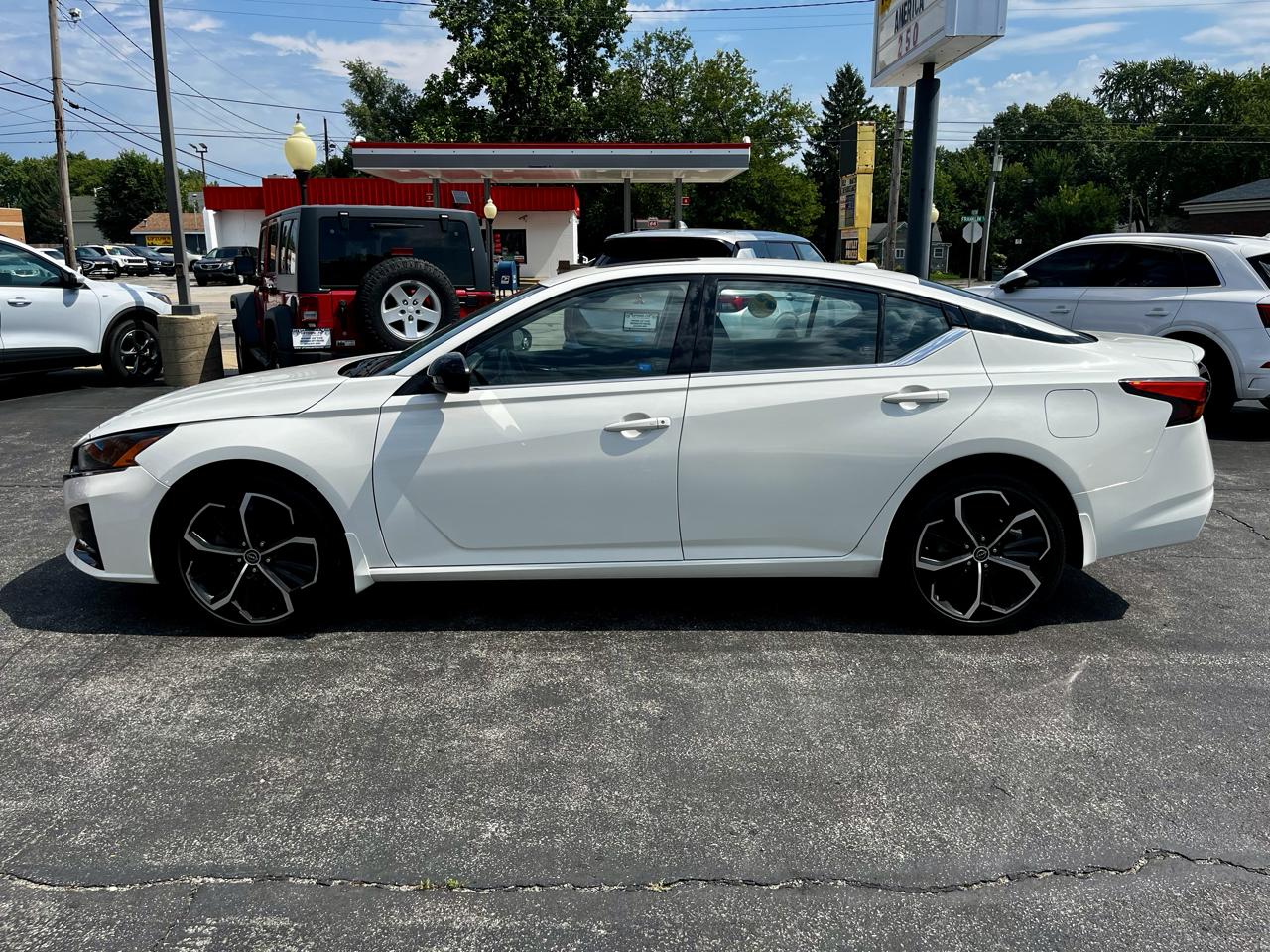 Nissan Altima 2.5 SR AWD Sedan 2023