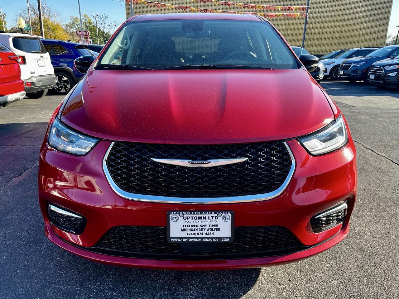 Chrysler Pacifica Touring L FWD 2024