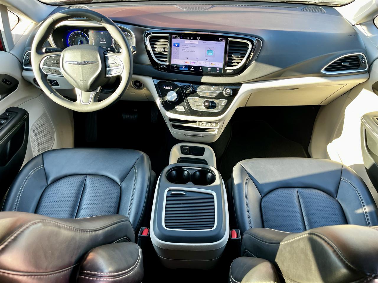 Chrysler Pacifica Touring L FWD 2024