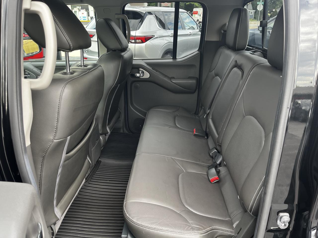 Nissan Frontier Crew Cab 4x4 PRO-4X Auto 2017