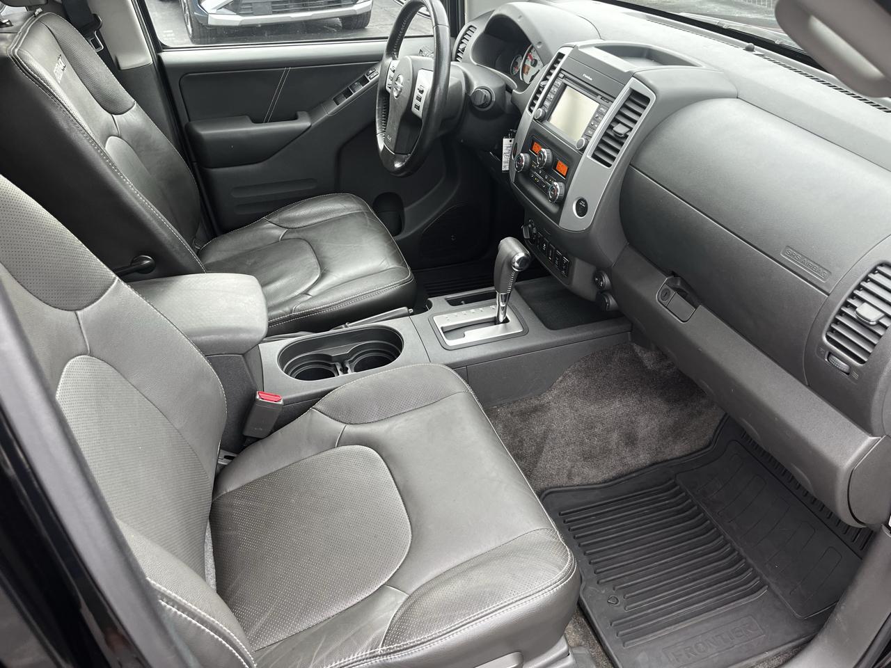 Nissan Frontier Crew Cab 4x4 PRO-4X Auto 2017
