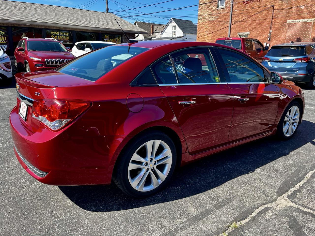 Chevrolet Cruze 4dr Sdn LTZ 2011