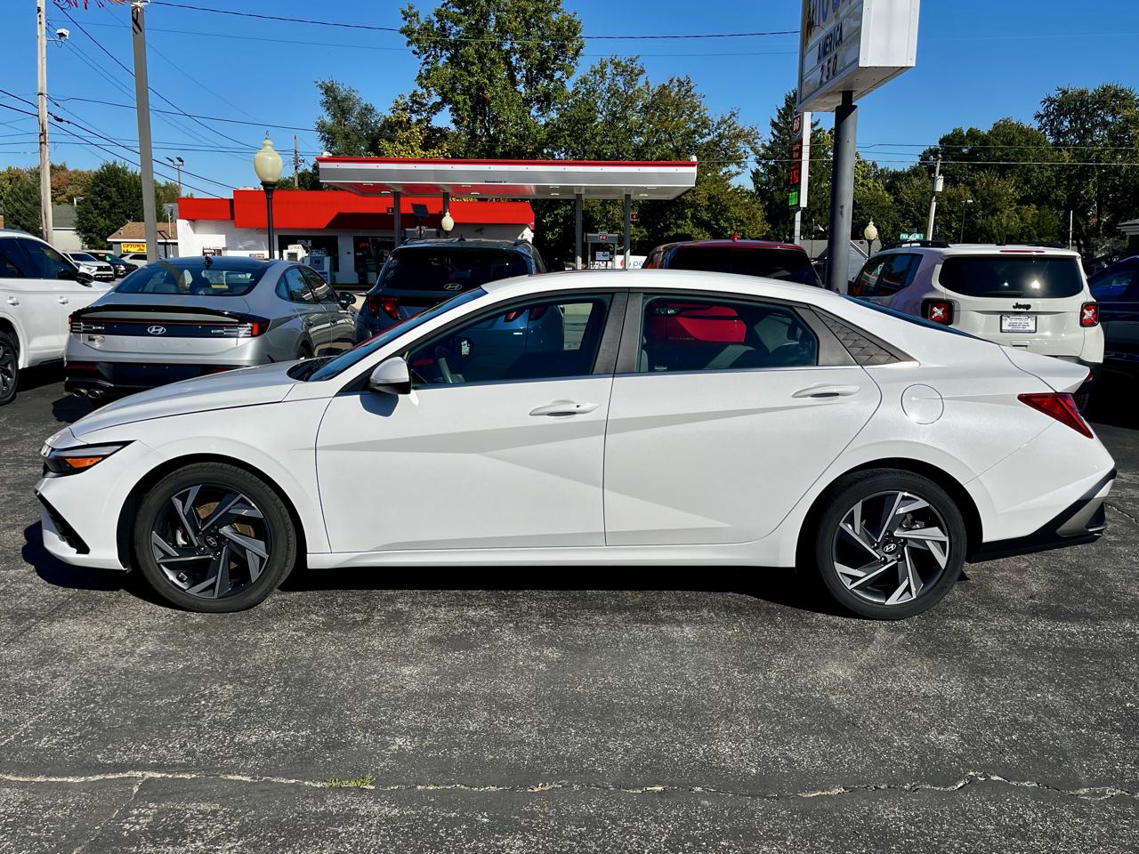 Hyundai Elantra SEL Convenience IVT 2025
