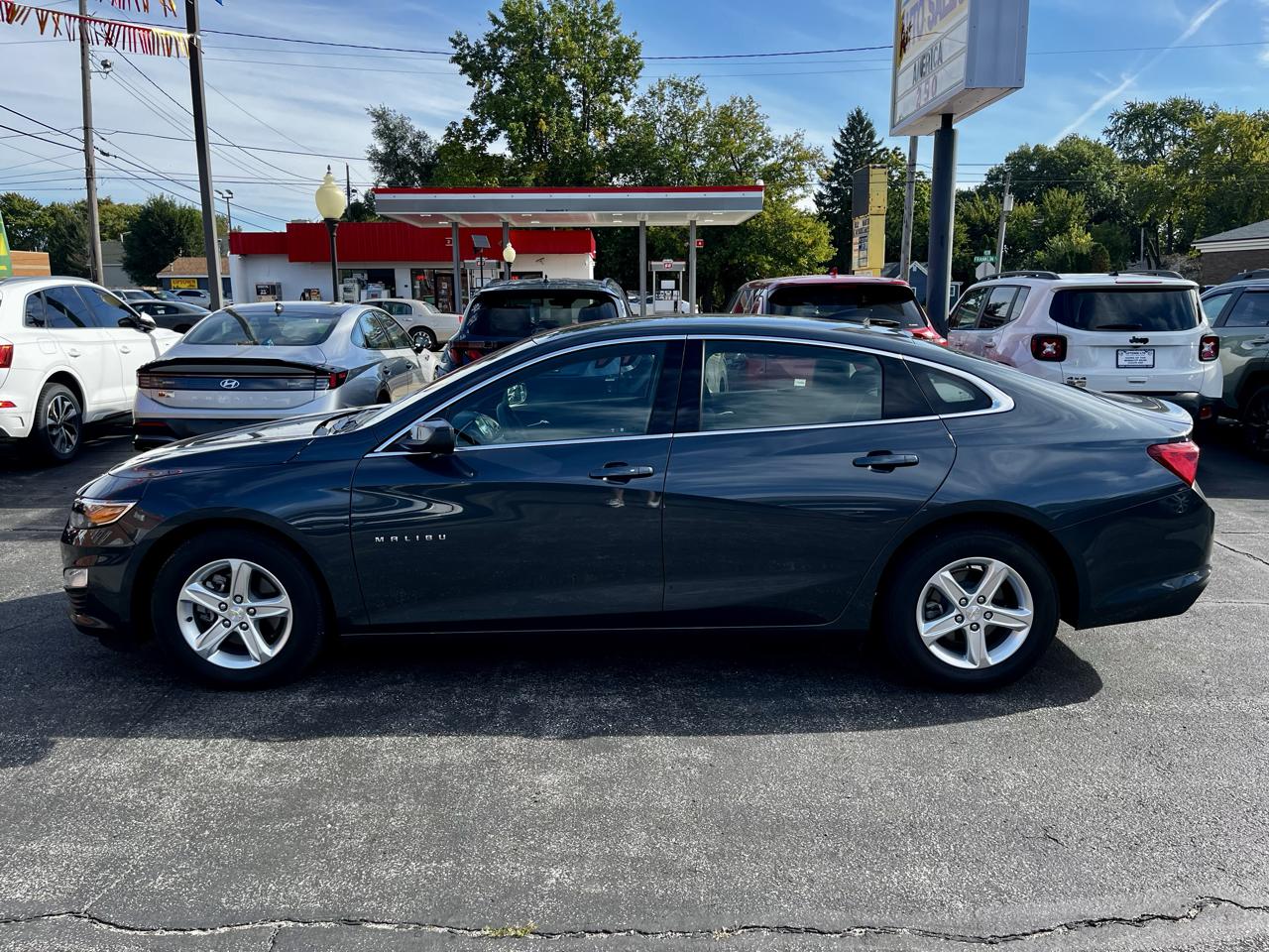 Chevrolet Malibu 4dr Sdn LS w/1LS 2021