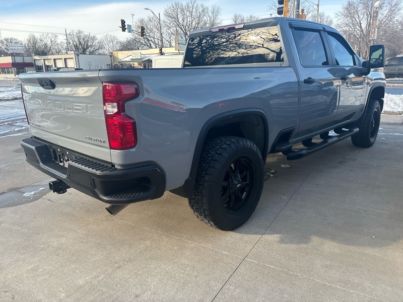 Chevrolet Silverado 2500HD Custom Crew Cab Short Box 4WD 2025