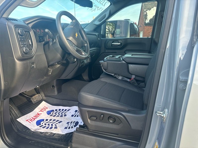 Chevrolet Silverado 2500HD Custom Crew Cab Short Box 4WD 2025