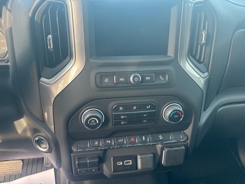 Chevrolet Silverado 2500HD Custom Crew Cab Short Box 4WD 2025