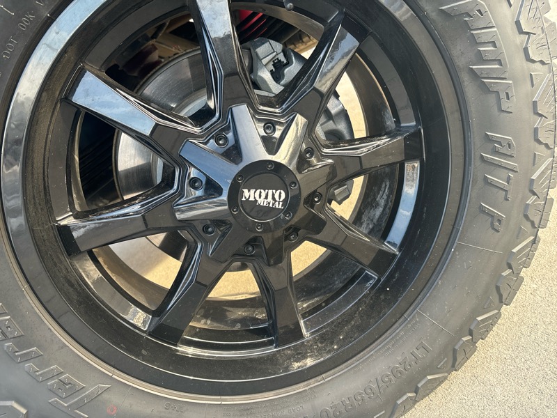 Chevrolet Silverado 2500HD Custom Crew Cab Short Box 4WD 2025