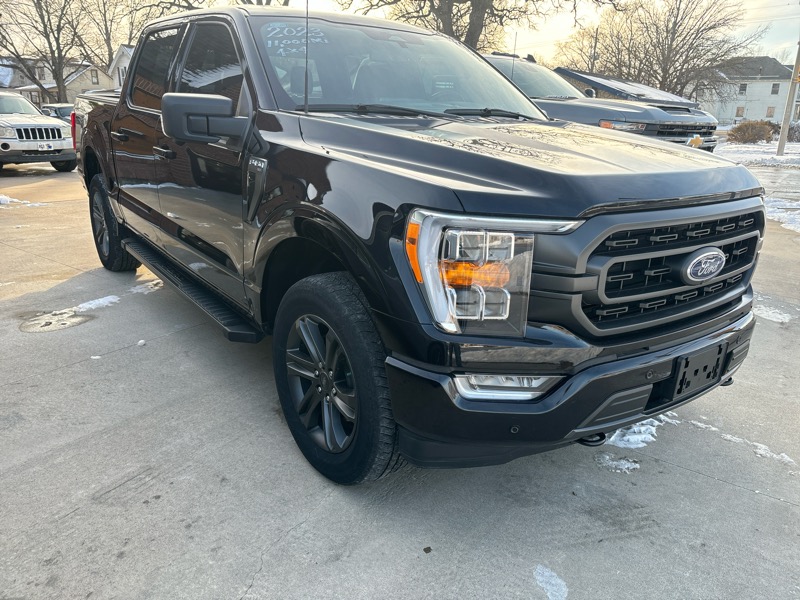 Ford F-150 4WD SuperCrew 145" XLT 2023