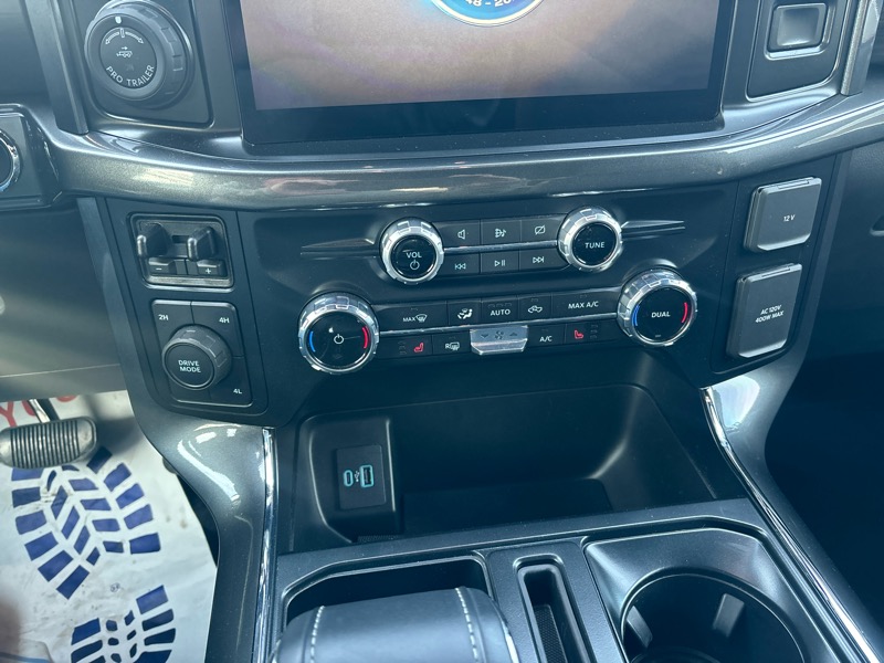 Ford F-150 4WD SuperCrew 145" XLT 2023