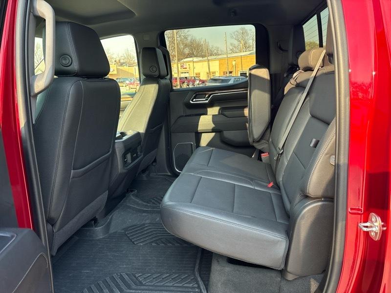 Chevrolet Silverado 1500 4WD Crew Cab 147" LT Trail Boss 2023