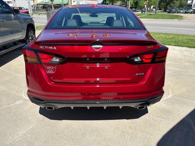 Nissan Altima 2.5 SR AWD 2024