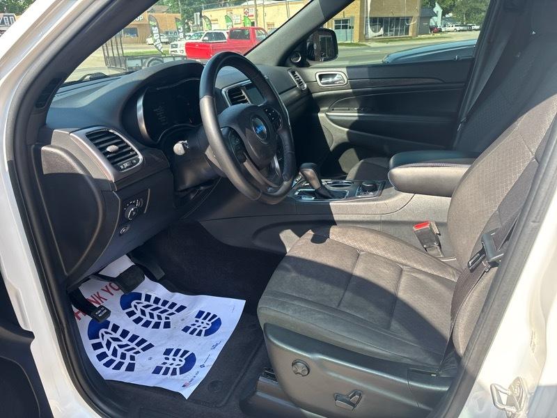 Jeep Grand Cherokee Laredo 4WD 2018