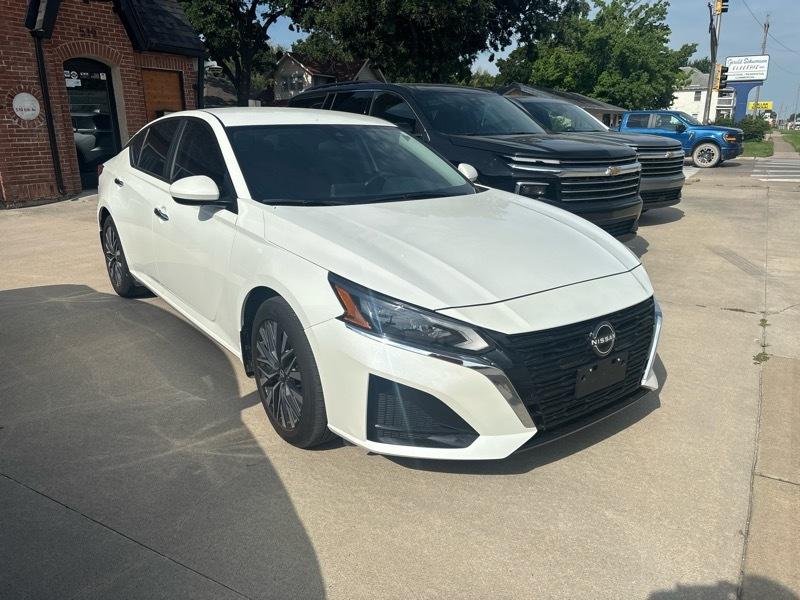 Nissan Altima 2.5 SV 2023