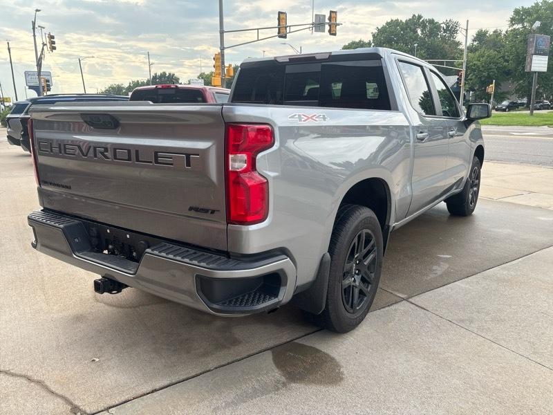 Chevrolet Silverado 1500 4WD Crew Cab 147" RST 2024