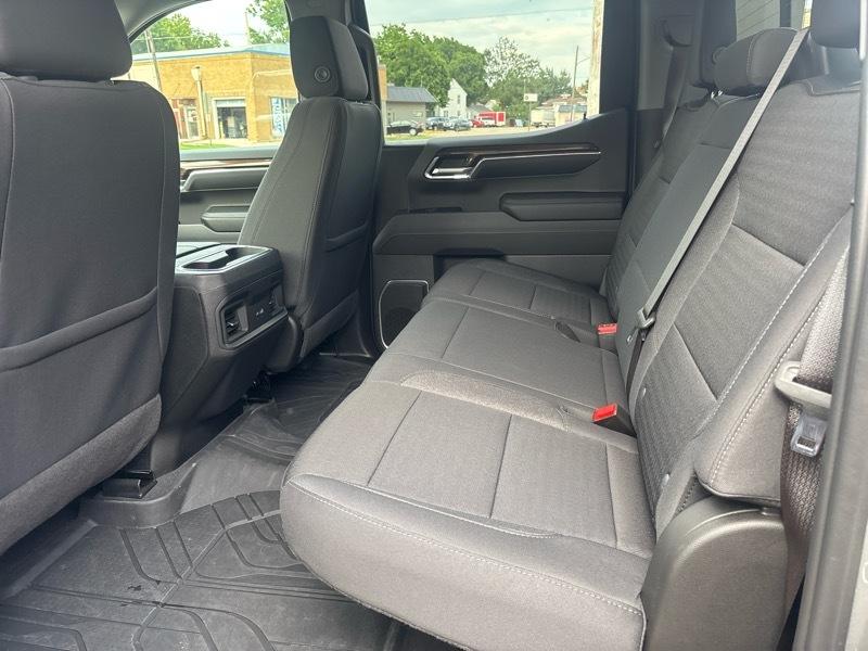 Chevrolet Silverado 1500 4WD Crew Cab 147" RST 2024