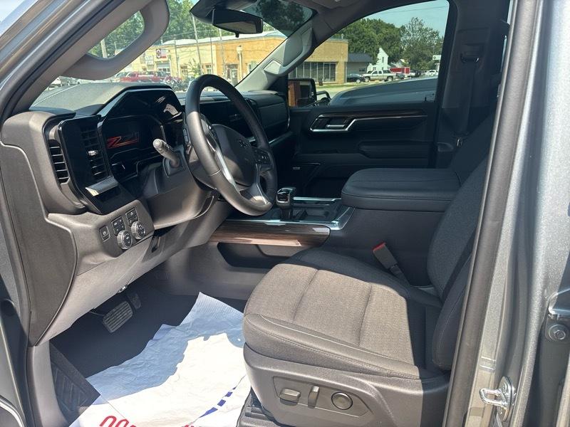 Chevrolet Silverado 1500 4WD Crew Cab 147" RST 2024
