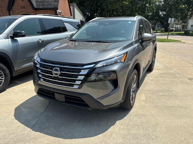 Nissan Rogue SV 2025