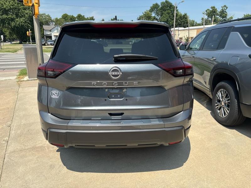 Nissan Rogue SV 2025